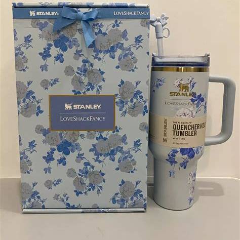 Stanley x LoveShackFancy 40 OZ Quencher – Everblooming Rosettes